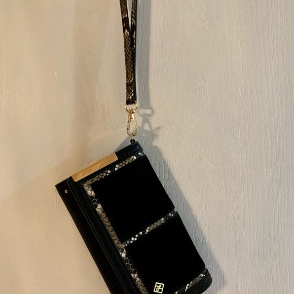 Clutch Wallet with detachable Wrist Strap - NWT - Picture 7 of 7